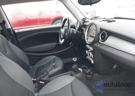 2010 Mini Cooper Clubman z USA, uszkodzony, nr VIN WMWML3C55ATX51447